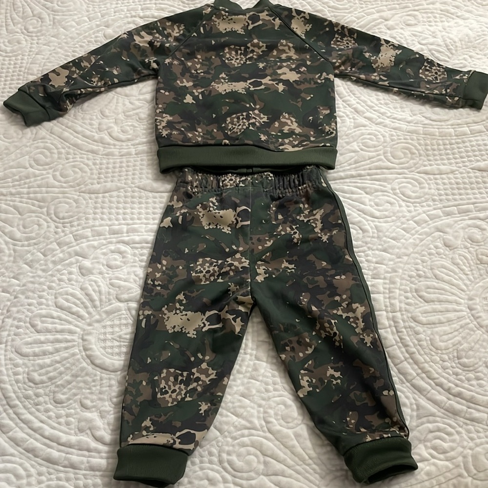 Adidas Track Suit - Picture 7 of 8
